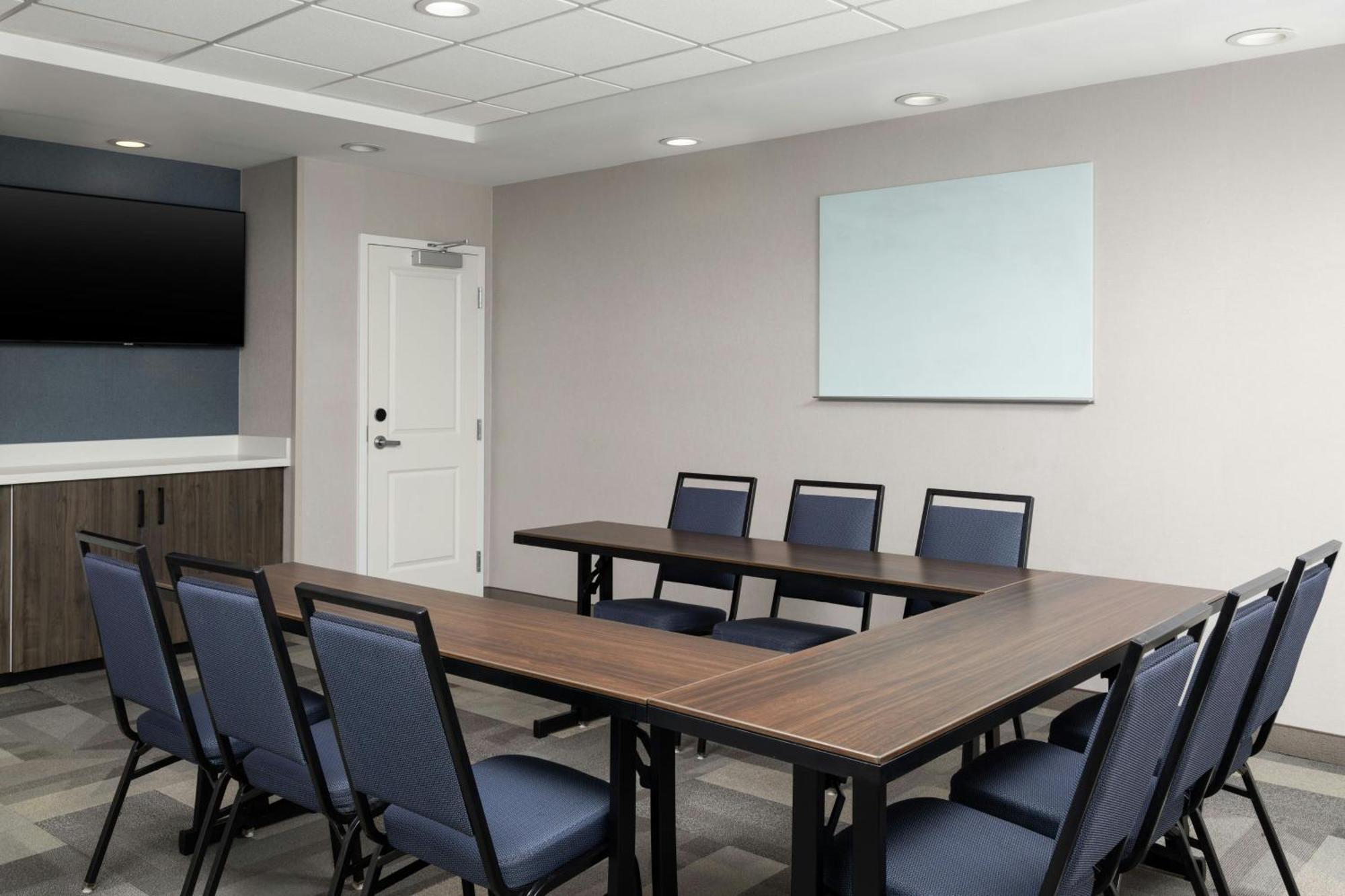 Towneplace Suites By Marriott Houston Hobby Airport Exterior photo